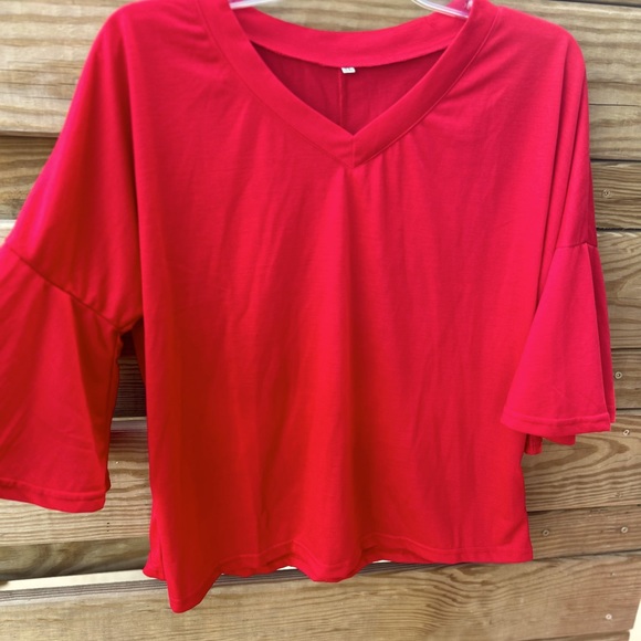 Donating- boutique blouse, Sz XL, red, v-neck with 3/4 bell sleeves. NWOT. - Picture 3 of 7